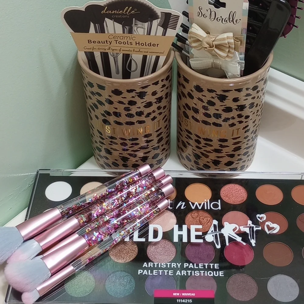 New Ceramic Beauty Tool Holder